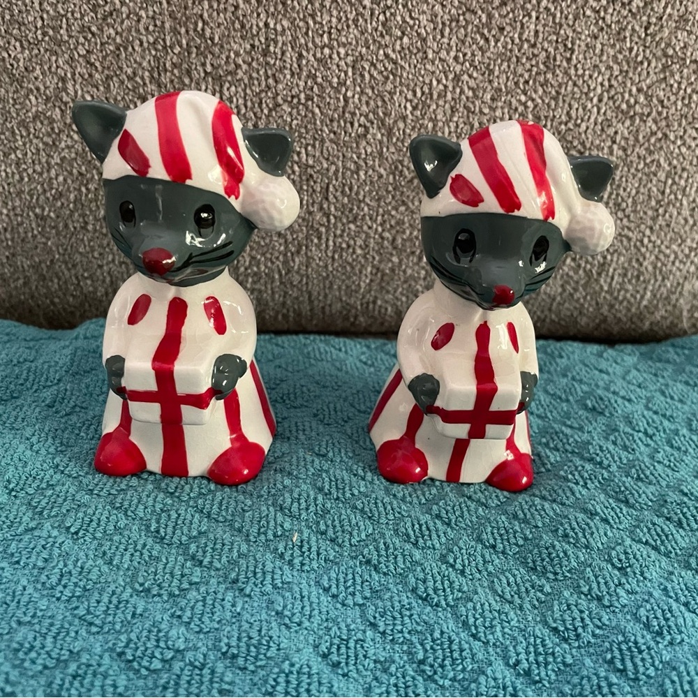 Vintage Inarco Christmas Mice Salt Shakers-kitschmas-mid century-Mouse red white